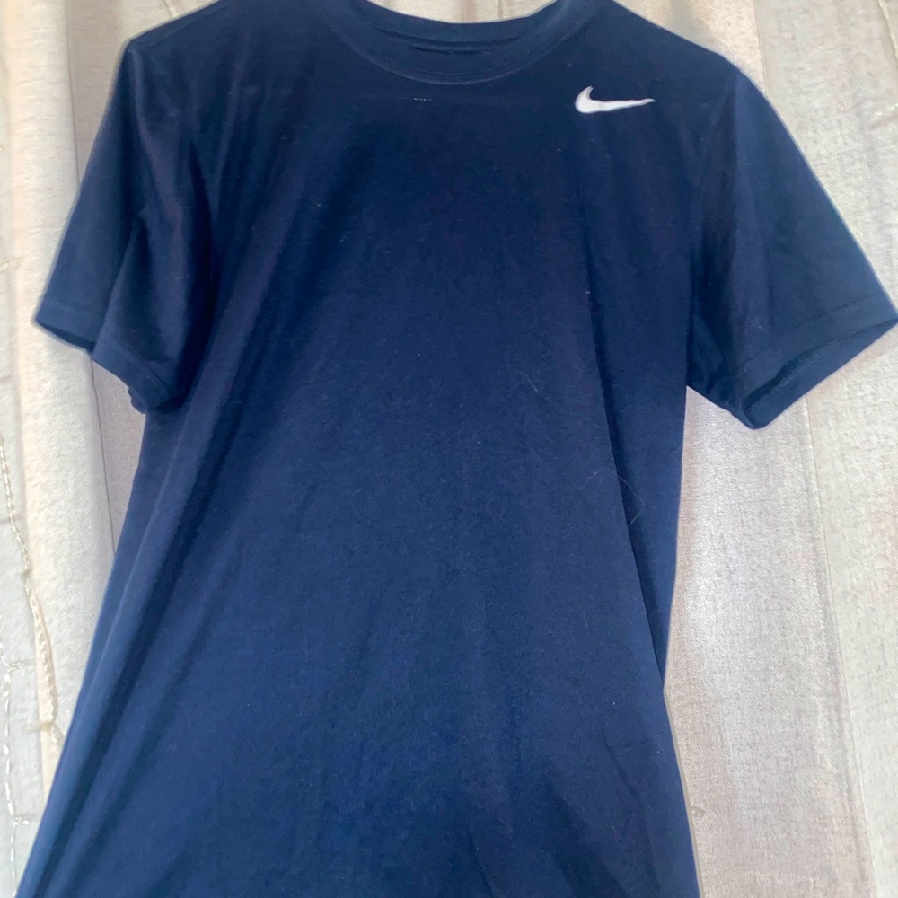 men’s small nike dri fit shirt